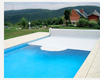  Blinds-shelters for swimming pools